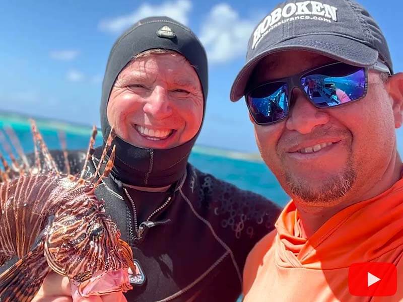 Lionfish hunting with friends in Aruba