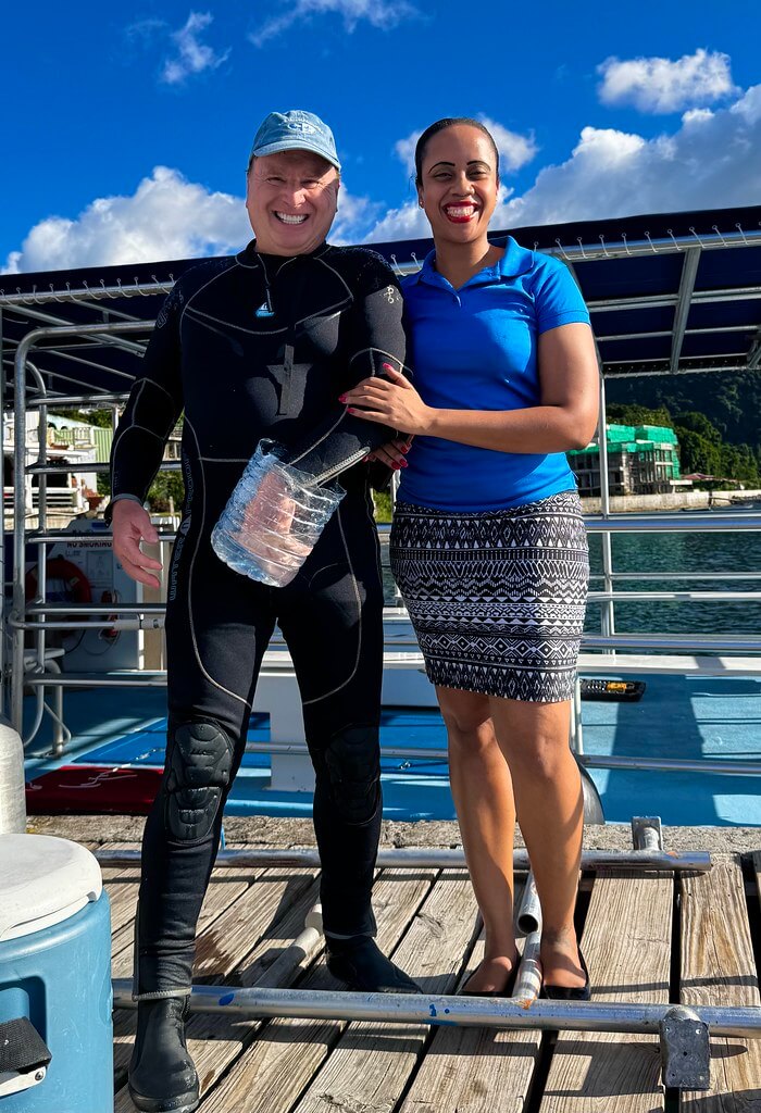 Hand in hot water after lionfish sting