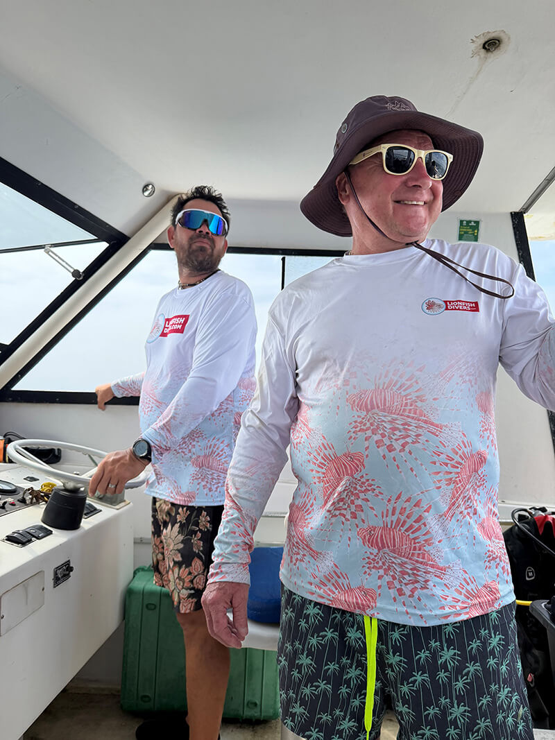 Izhar Peterson lionfish diver in Aruba