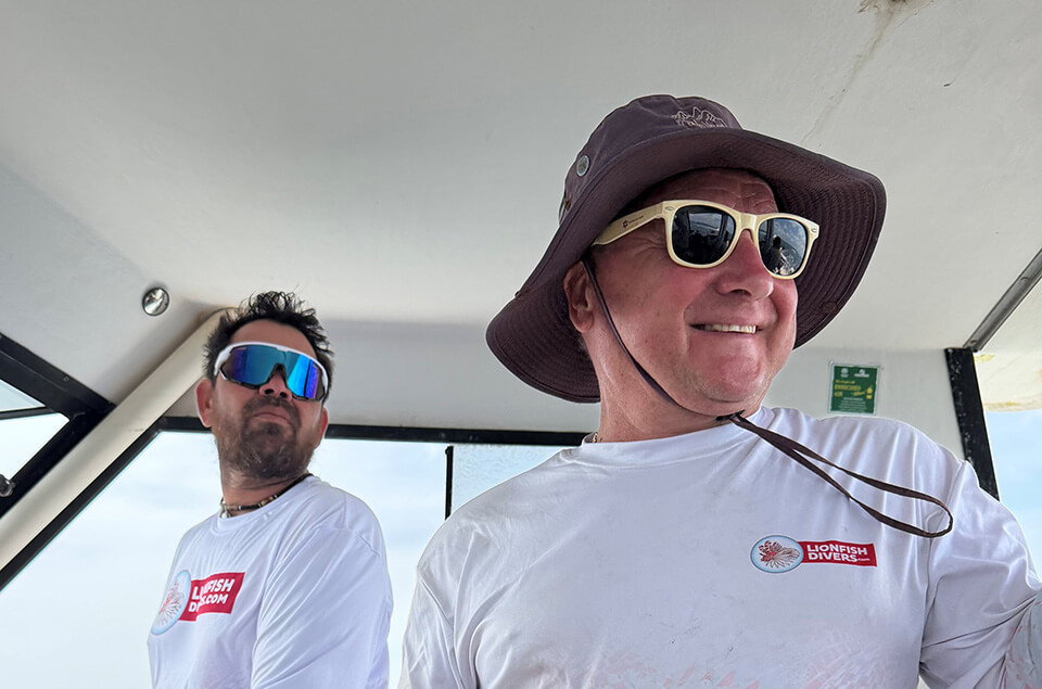 Izhar Peterson lionfish diver in Aruba